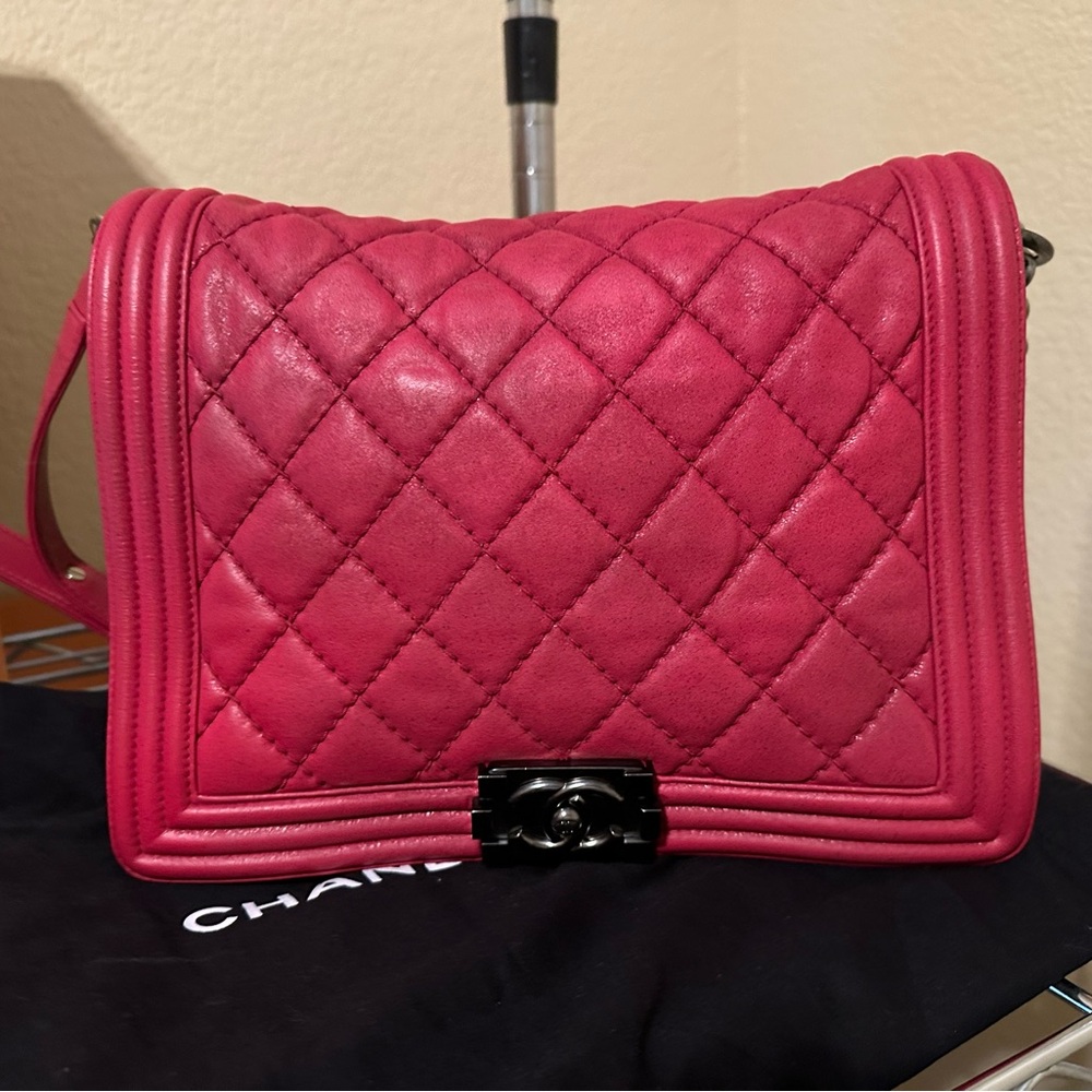 Gorgeous red Chanel Boy bag for Mikey - Picture 9 of 16